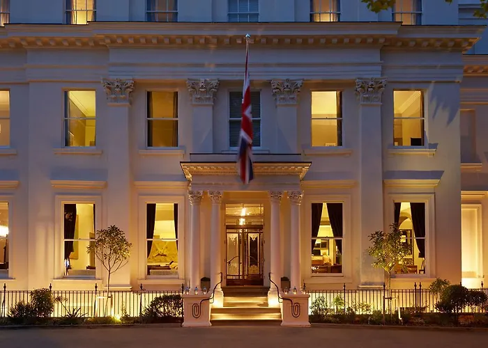 Best Cheltenham Hotels with Inviting Pools